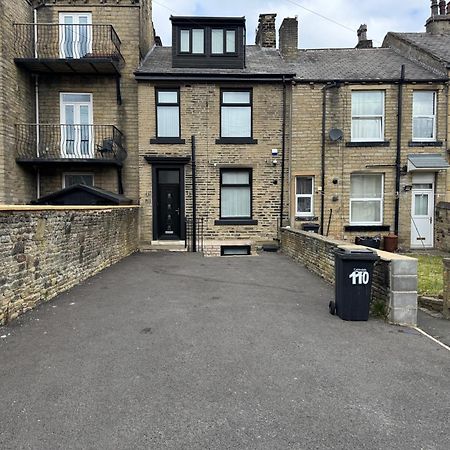 Villa Entire Luxury House Elland Exterior foto